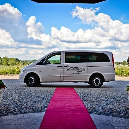 Hotel Sportwerk Tyniec Maly Exteriér fotografie