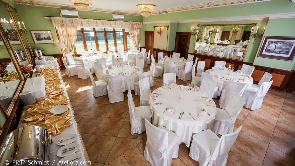 Hotel Sportwerk Tyniec Maly Exteriér fotografie