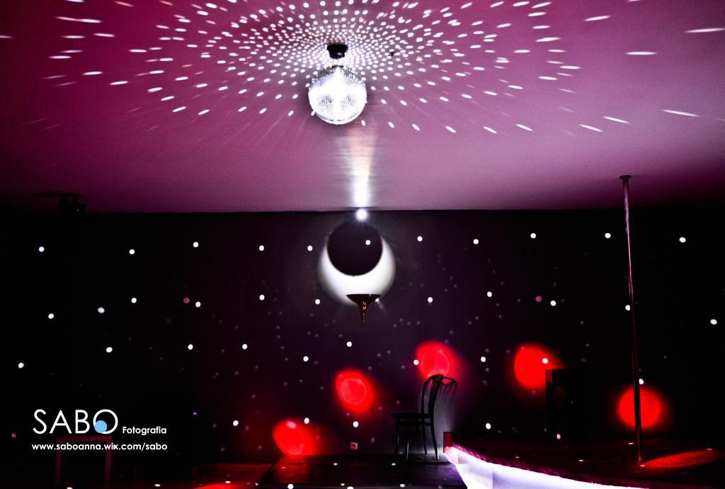 Hotel Sportwerk Tyniec Maly Exteriér fotografie