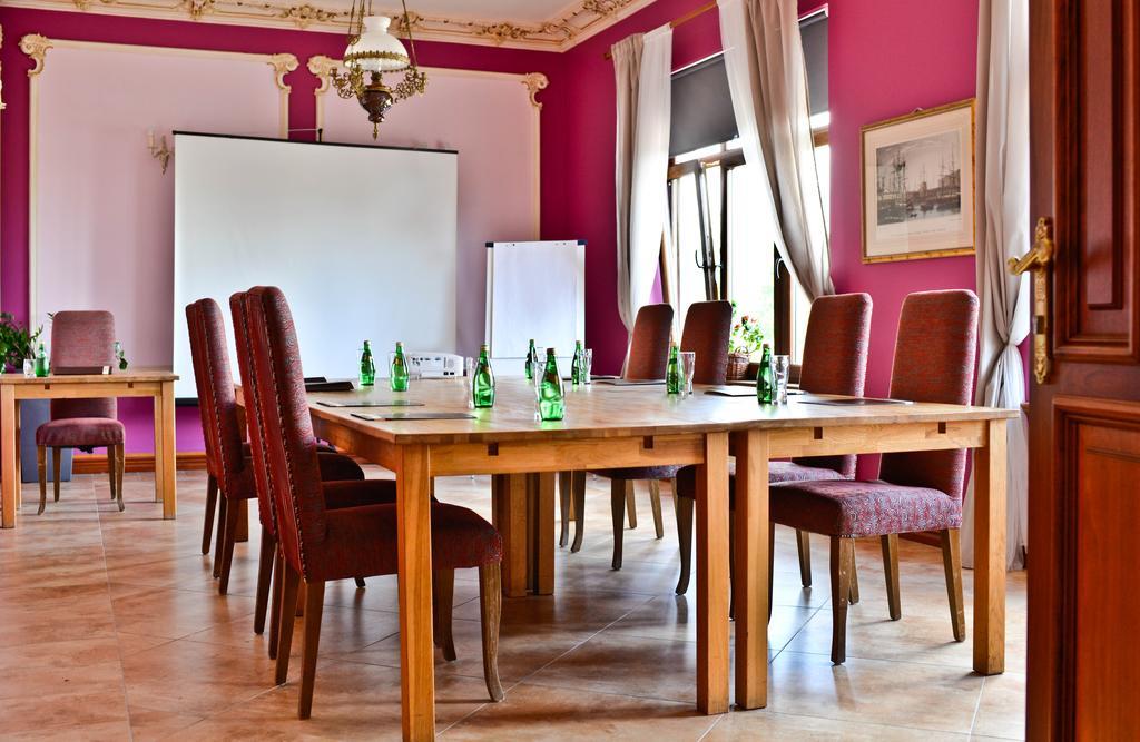 Hotel Sportwerk Tyniec Maly Exteriér fotografie