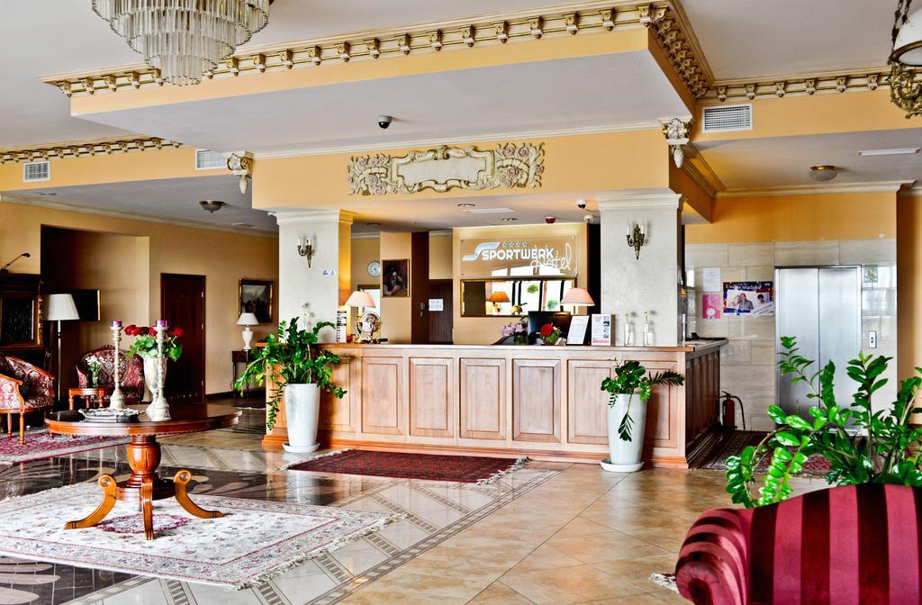 Hotel Sportwerk Tyniec Maly Exteriér fotografie